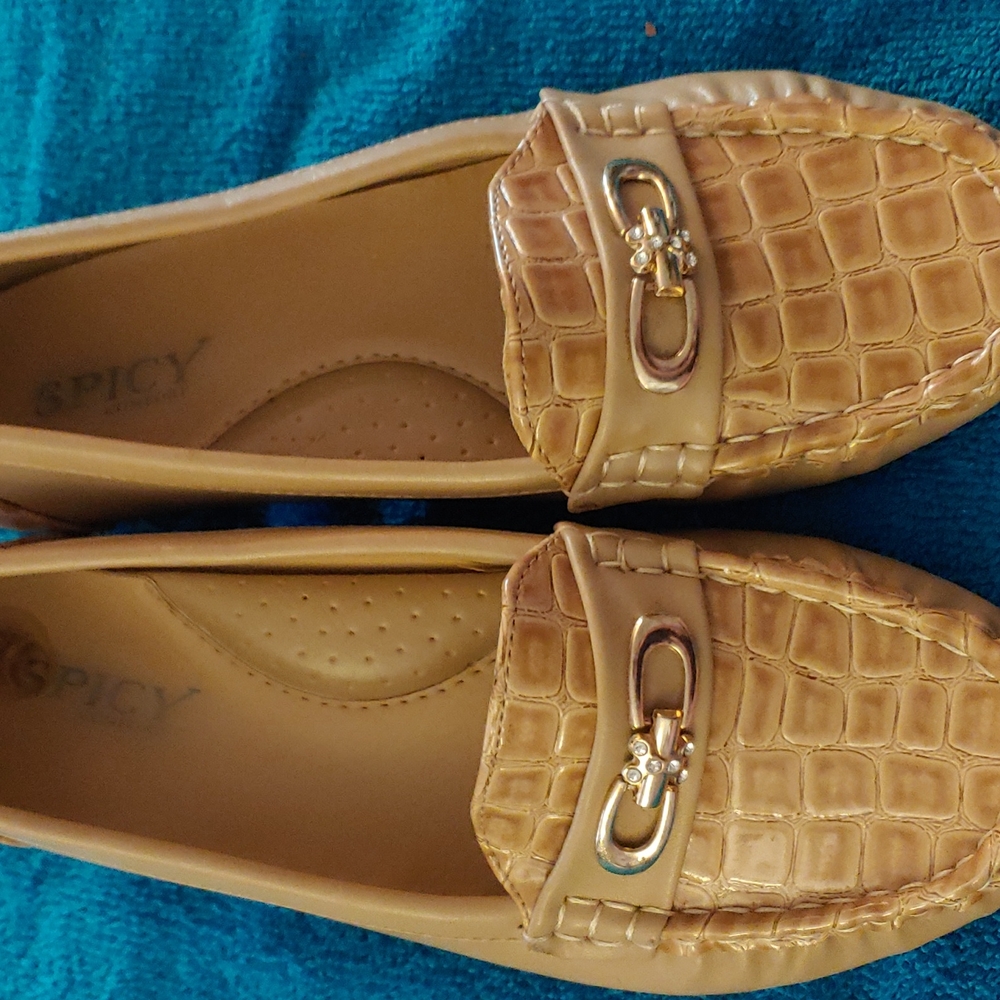 Dress shoes